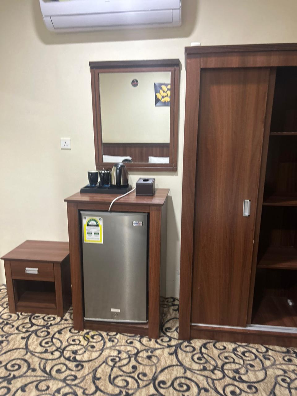 فندق بسعر مميز عند اشاره الجميزه ١٧٠٠متر للحرم